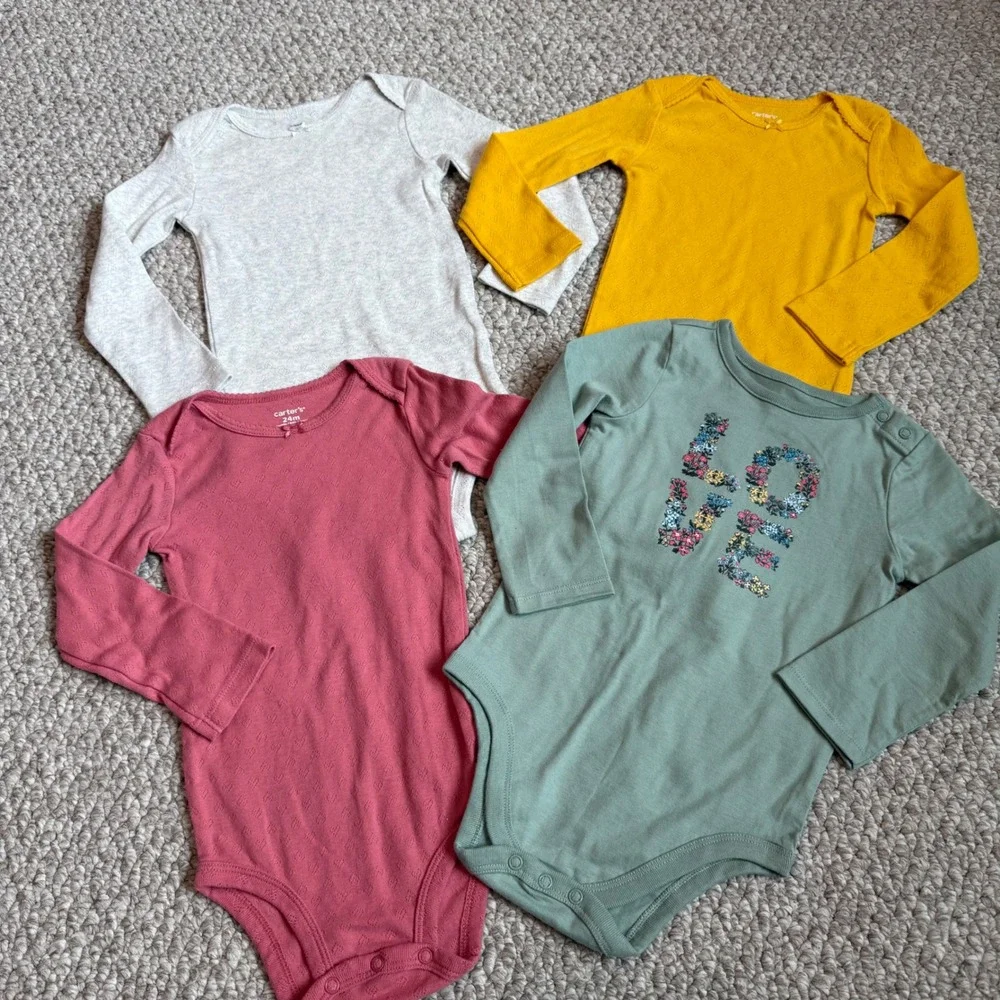 Carter's Size 24 Months Baby Girl Long Sleeve Bodysuits‎ 4 Pack